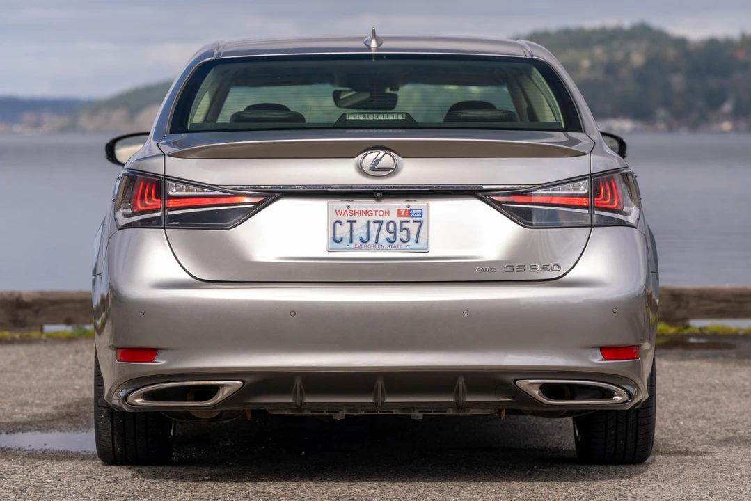 2017 Lexus GS 4th Gen - Image 31 of 31
