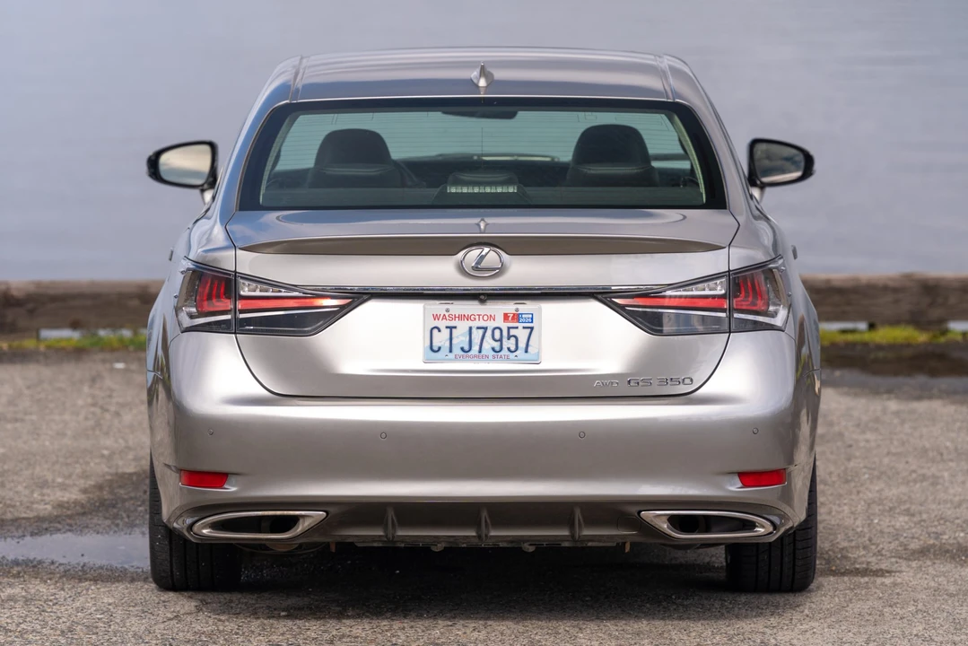 2017 Lexus GS 4th Gen - Image 29 of 31