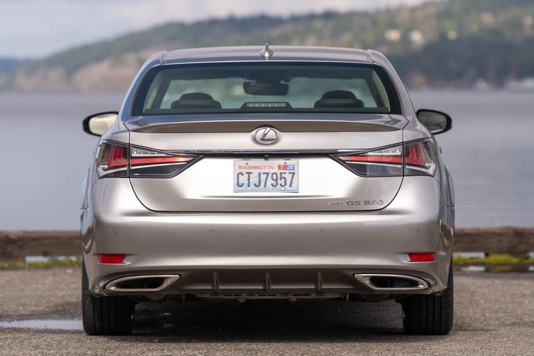 2017 Lexus GS 4th Gen - Image 30 of 31
