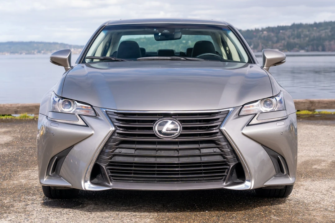 2017 Lexus GS 4th Gen - Image 13 of 31