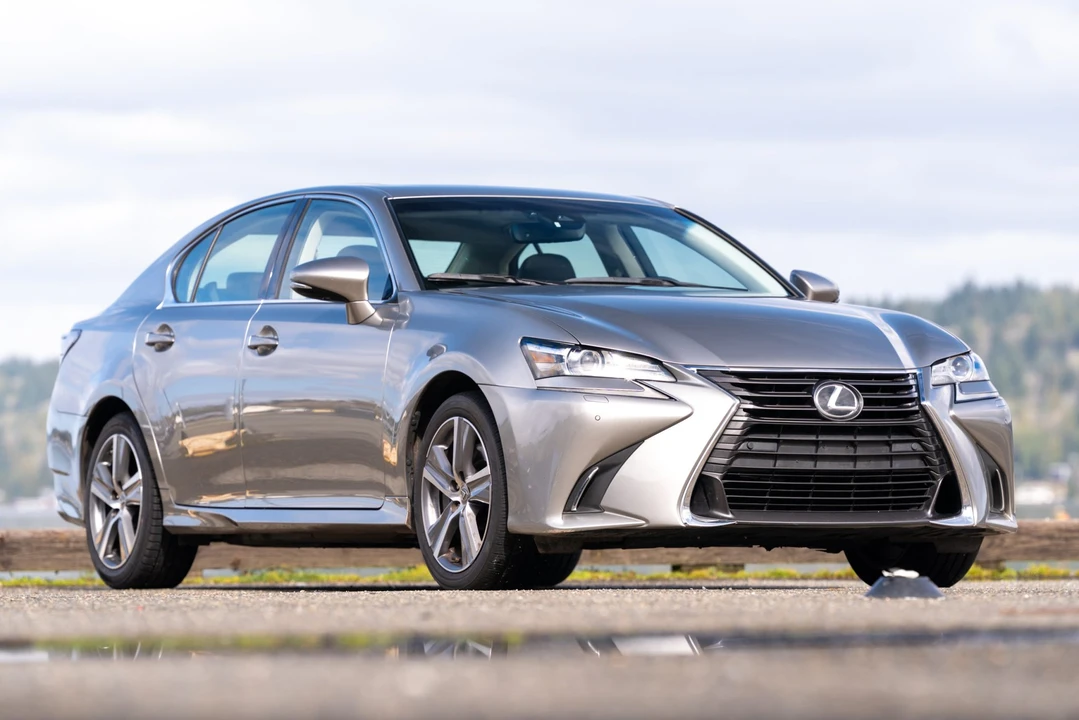 2017 Lexus GS 4th Gen - Image 18 of 31