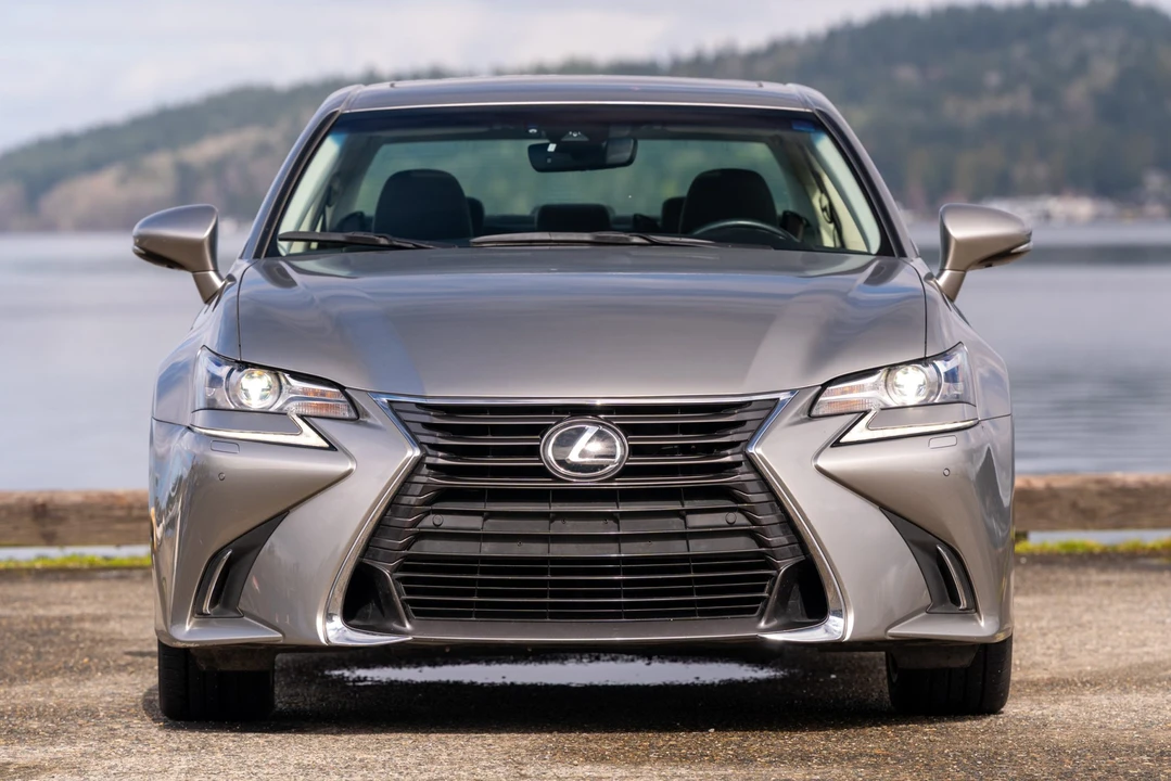 2017 Lexus GS 4th Gen - Image 12 of 31