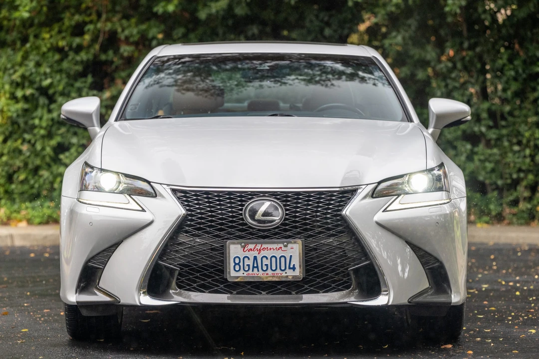 2017 Lexus GS 4th Gen - Image 4 of 31
