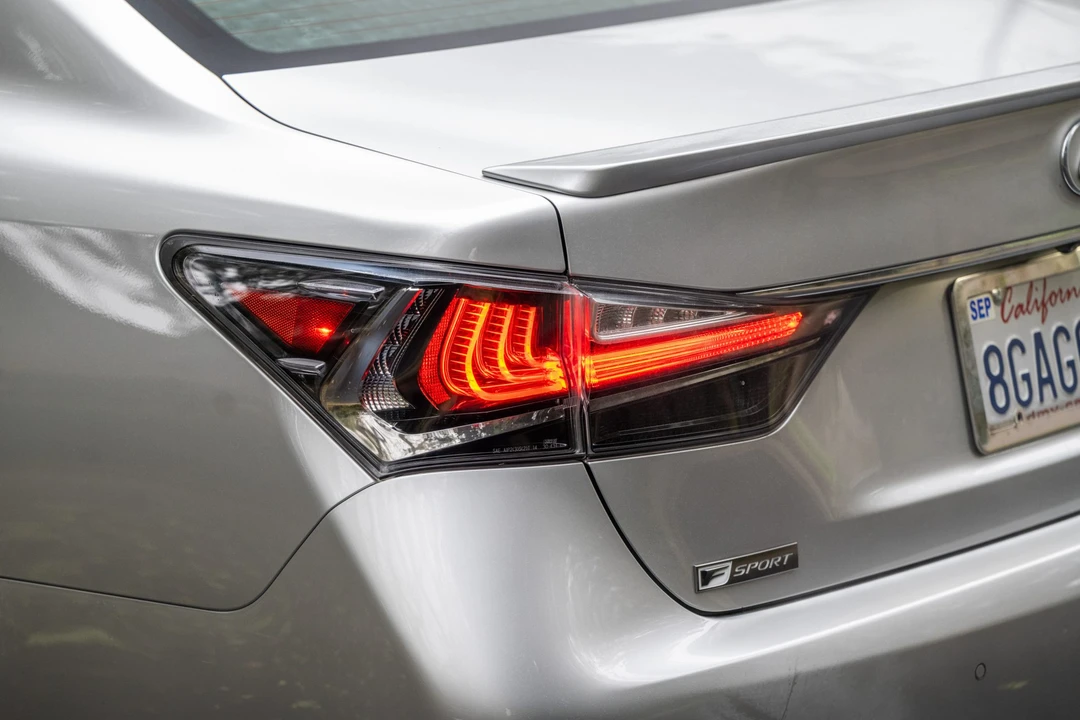 2017 Lexus GS 4th Gen - Image 21 of 31