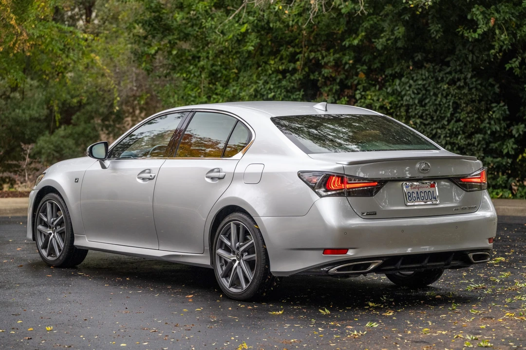 2017 Lexus GS 4th Gen - Image 9 of 31