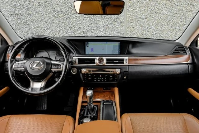 2017 Lexus GS 4th Gen - Image 16 of 21