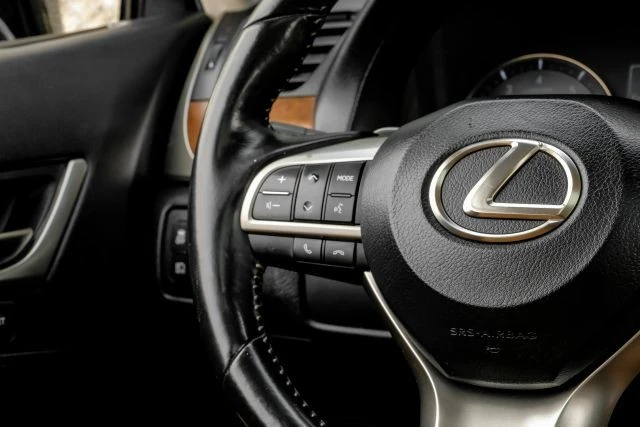 2017 Lexus GS 4th Gen - Image 19 of 31