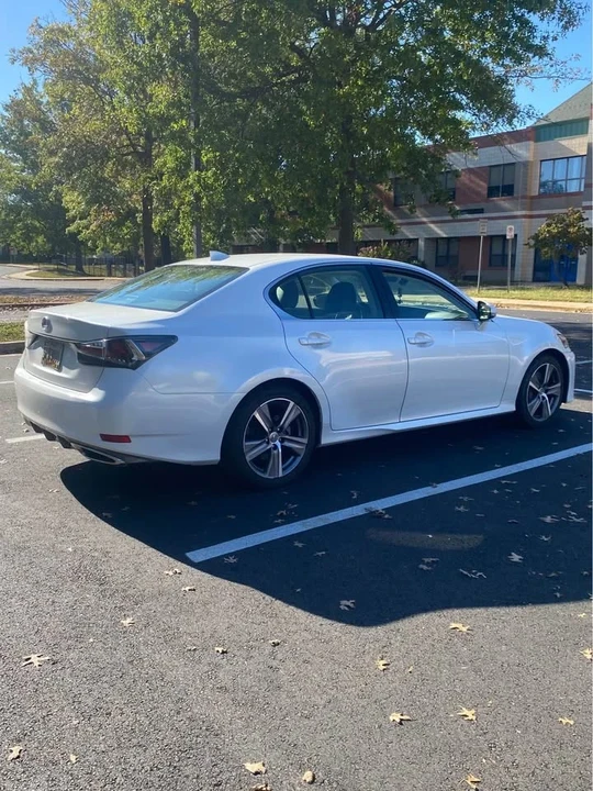 2017 Lexus GS 4th Gen - Image 4 of 9