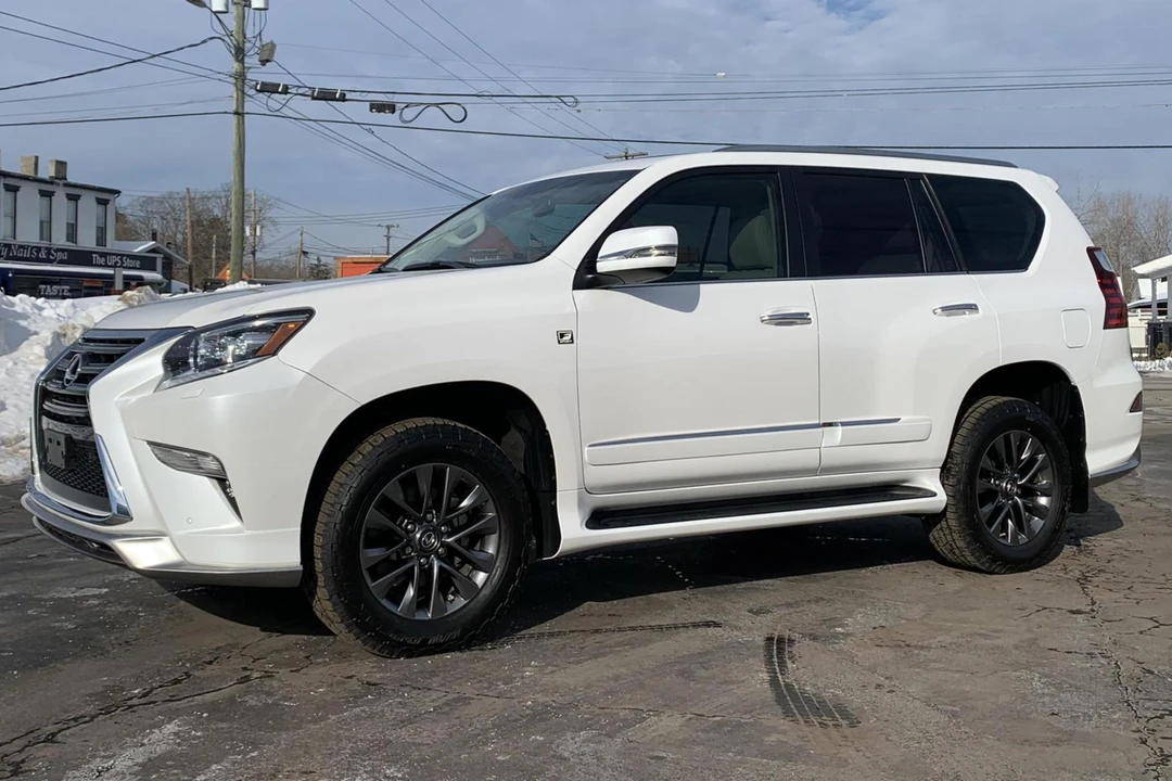 2017 Lexus GX 2nd Gen - Image 3 of 31