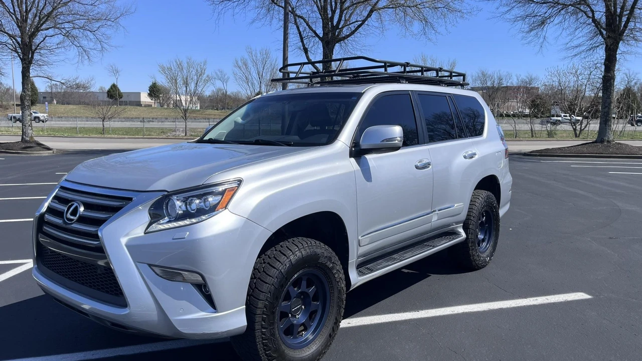 2017 Lexus GX 2nd Gen - Image 2 of 31