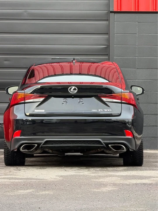 2017 Lexus IS 3rd Gen - Image 5 of 20
