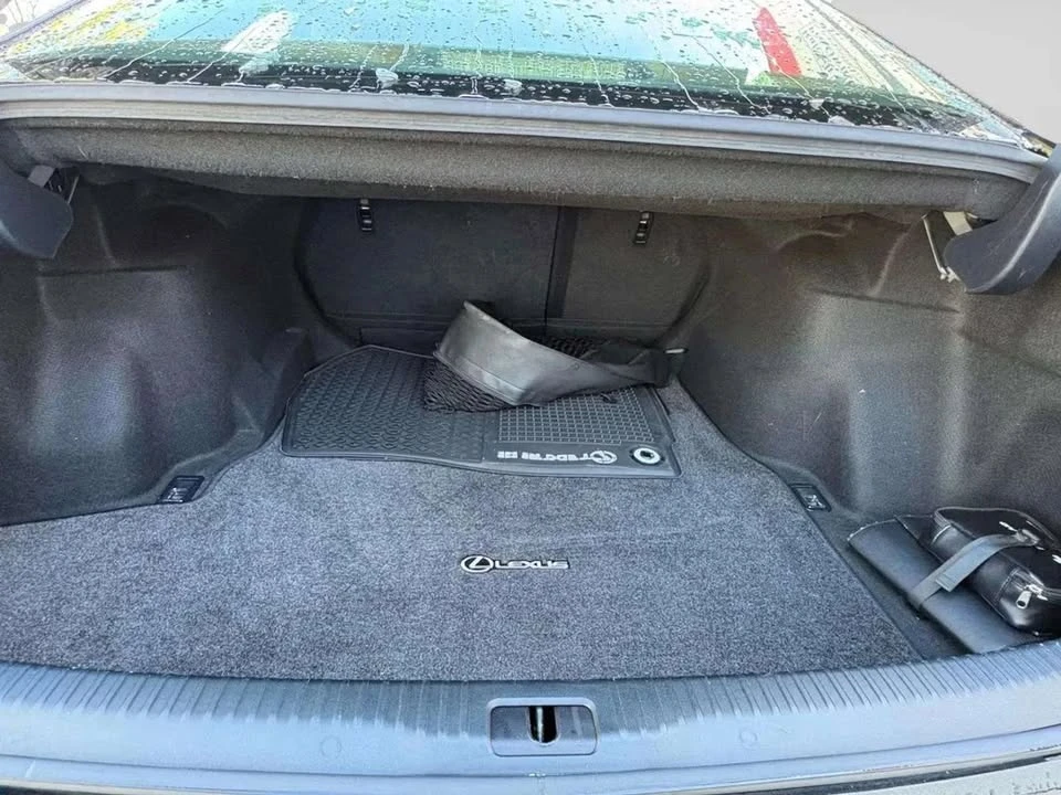 2017 Lexus IS 3rd Gen - Image 18 of 20