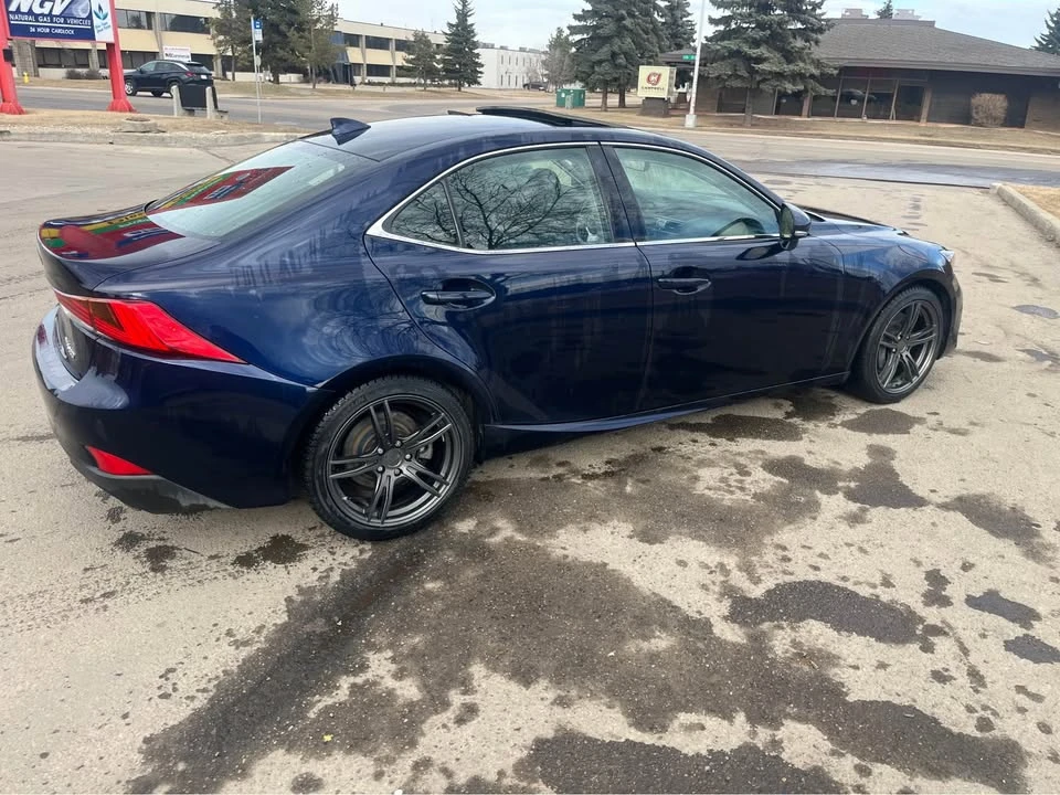 2017 Lexus IS 3rd Gen - Image 18 of 19