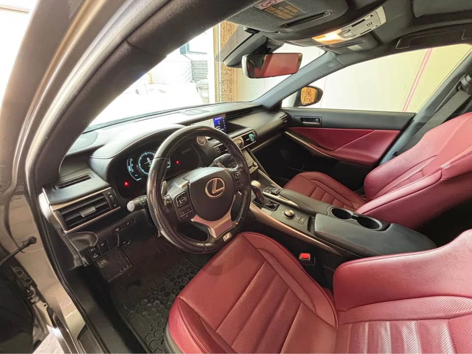 2017 Lexus IS 3rd Gen - Image 8 of 12