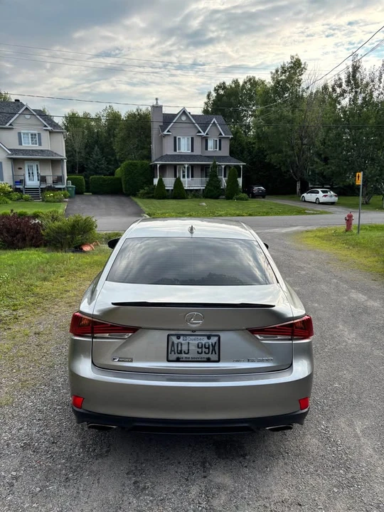 2017 Lexus IS 3rd Gen - Image 4 of 11