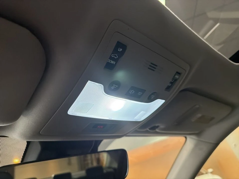 2017 Lexus IS 3rd Gen - Image 12 of 20