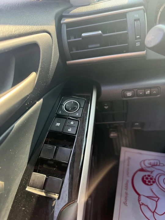 2017 Lexus IS 3rd Gen - Image 8 of 14