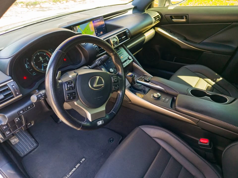 2017 Lexus IS 3rd Gen - Image 8 of 15