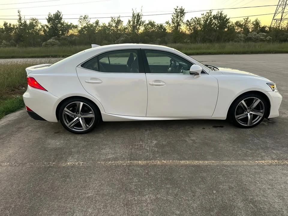 2017 Lexus IS 3rd Gen - Image 4 of 14