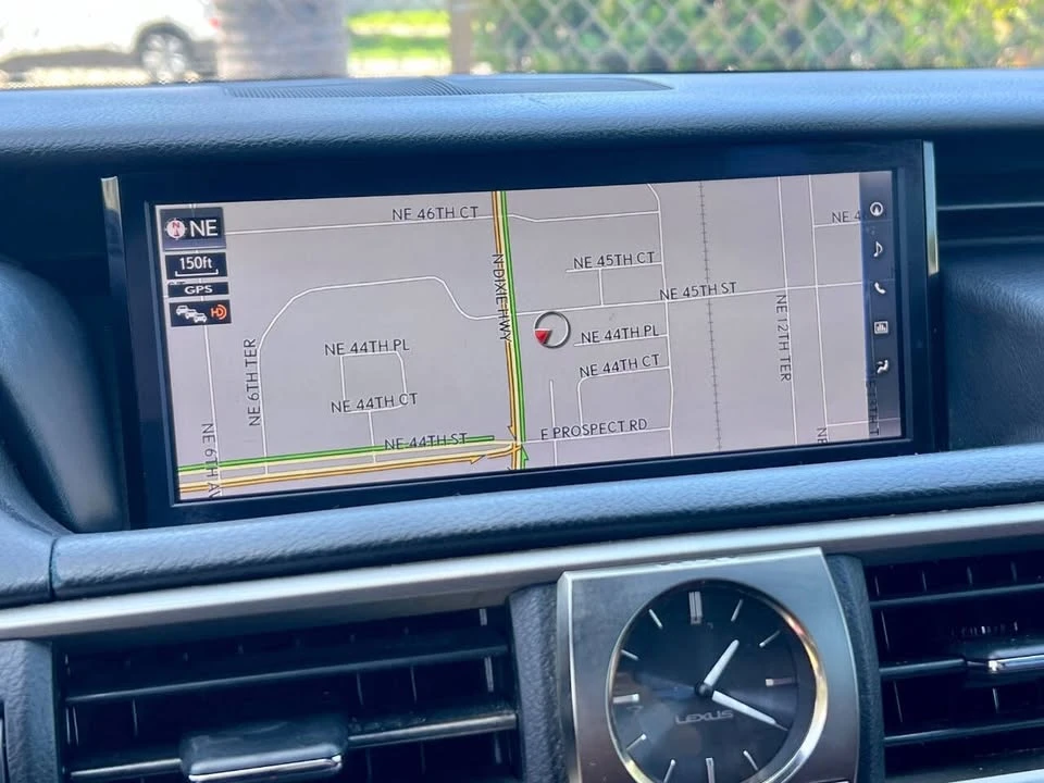 2017 Lexus IS 3rd Gen - Image 4 of 16