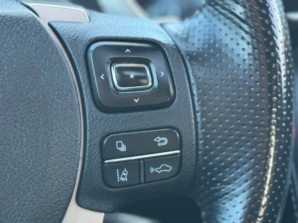 2017 Lexus IS 3rd Gen - Image 11 of 19