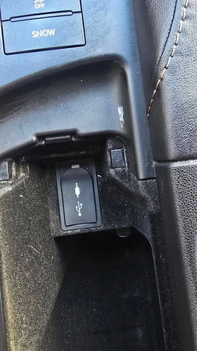 2017 Lexus IS 3rd Gen - Image 16 of 18