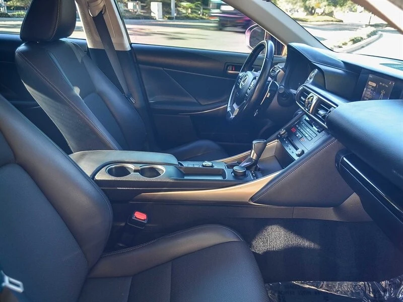 2017 Lexus IS 3rd Gen - Image 20 of 21
