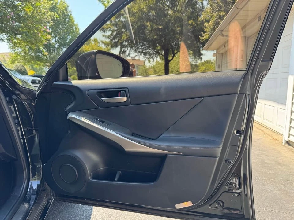 2017 Lexus IS 3rd Gen - Image 9 of 15