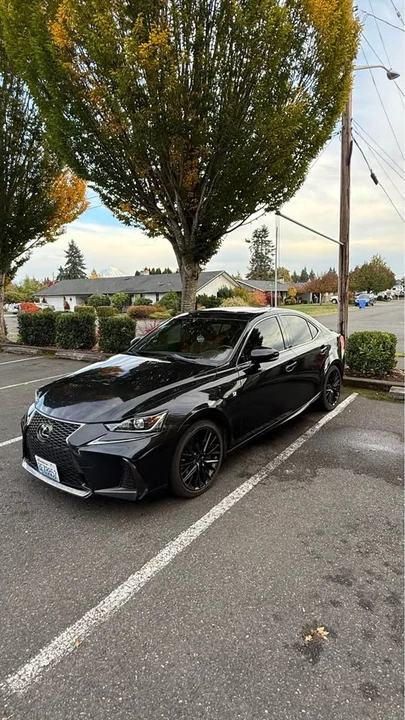 2017 Lexus IS 3rd Gen - Image 5 of 19