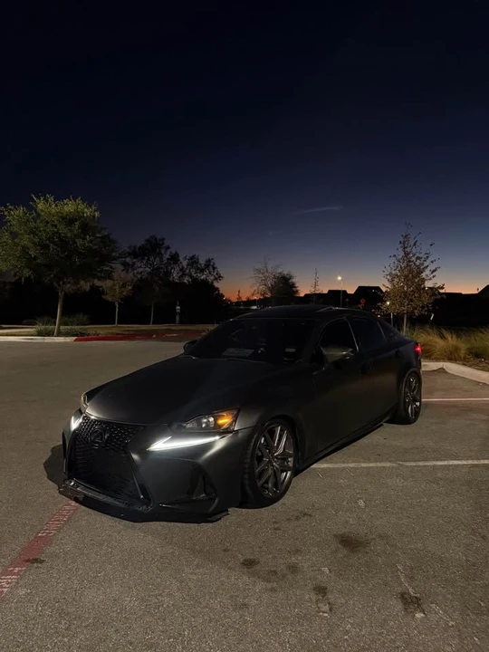 2017 Lexus IS 3rd Gen - Image 4 of 4