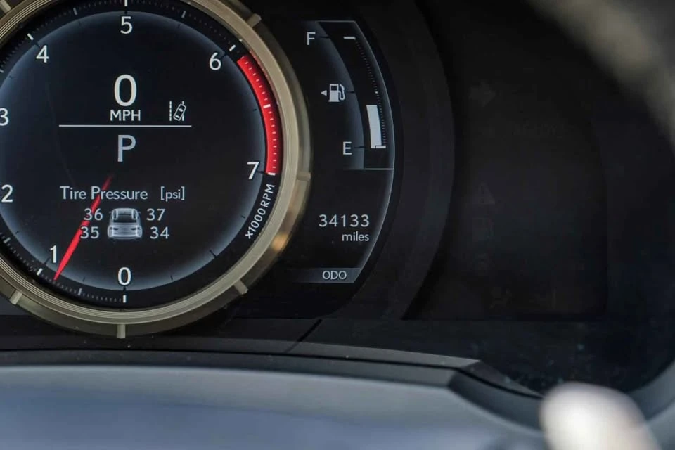 2017 Lexus IS 3rd Gen - Image 9 of 15