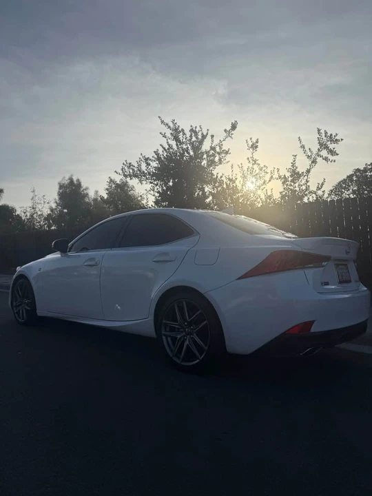 2017 Lexus IS 3rd Gen - Image 4 of 8