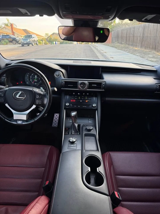 2017 Lexus IS 3rd Gen - Image 6 of 8