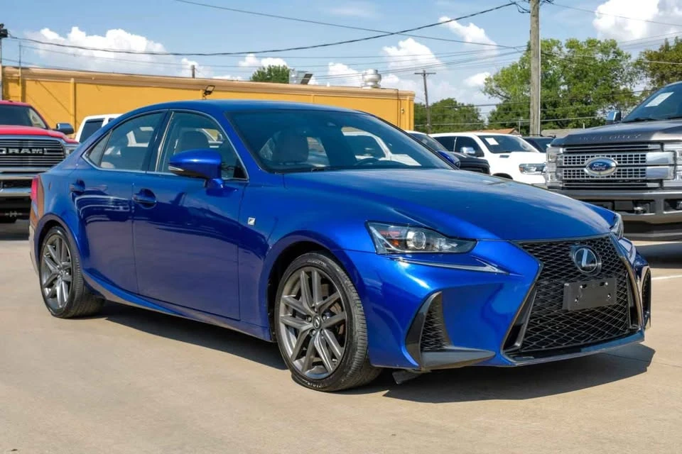 2017 Lexus IS 3rd Gen - Image 4 of 15