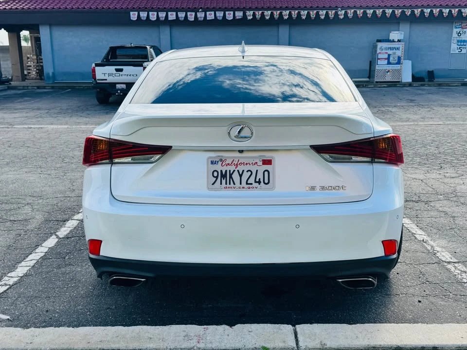 2017 Lexus IS 3rd Gen - Image 6 of 11