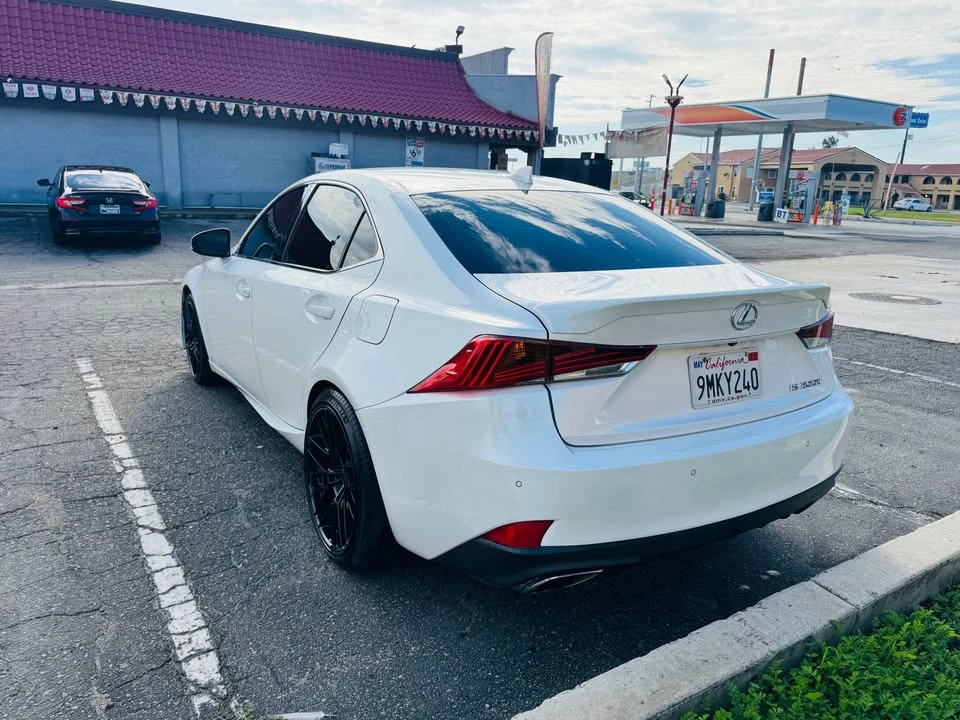 2017 Lexus IS 3rd Gen - Image 7 of 11