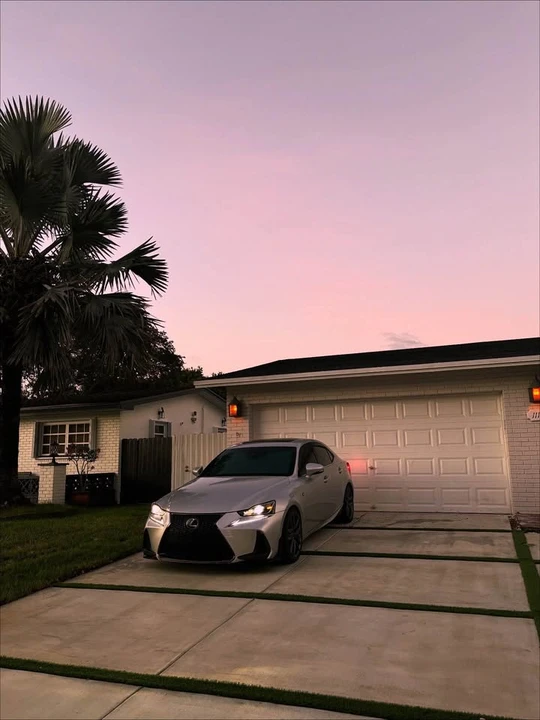 2017 Lexus IS 3rd Gen - Image 16 of 20