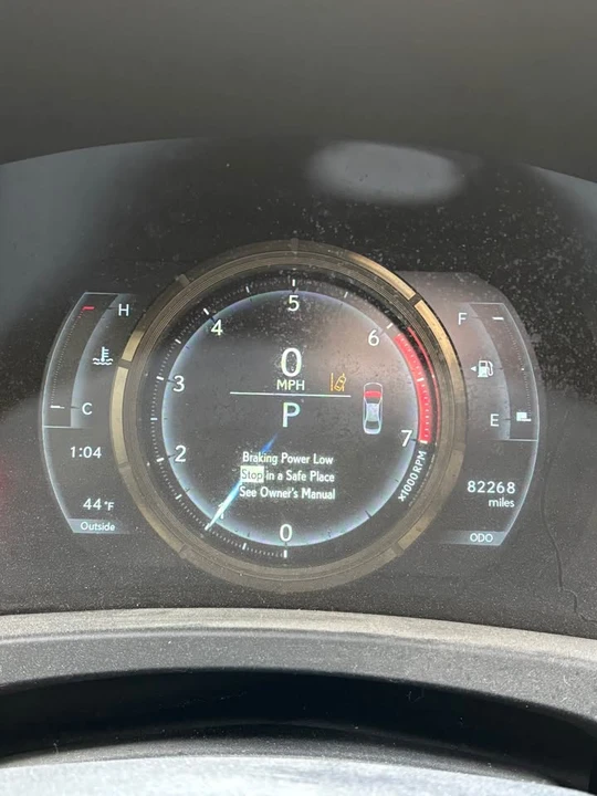2017 Lexus IS 3rd Gen - Image 8 of 12