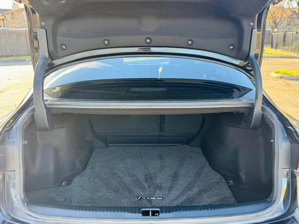 2017 Lexus IS 3rd Gen - Image 16 of 18