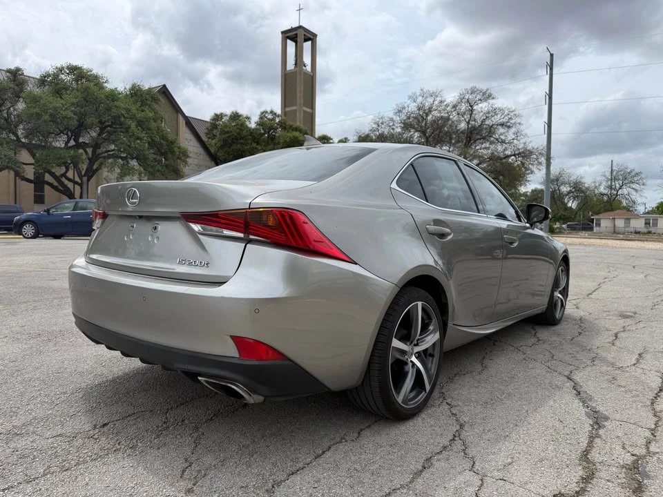 2017 Lexus IS 3rd Gen - Image 4 of 18
