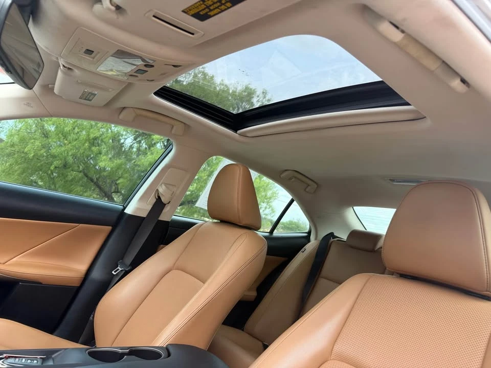 2017 Lexus IS 3rd Gen - Image 12 of 18
