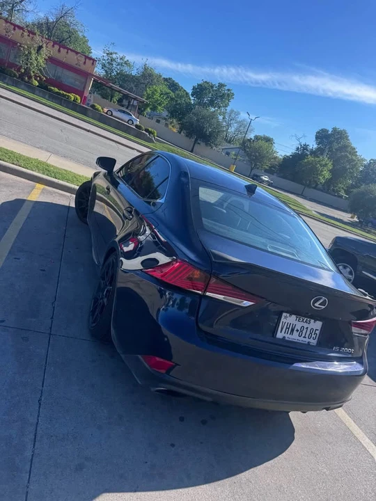2017 Lexus IS 3rd Gen - Image 8 of 11