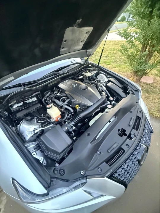 2017 Lexus IS 3rd Gen - Image 8 of 12