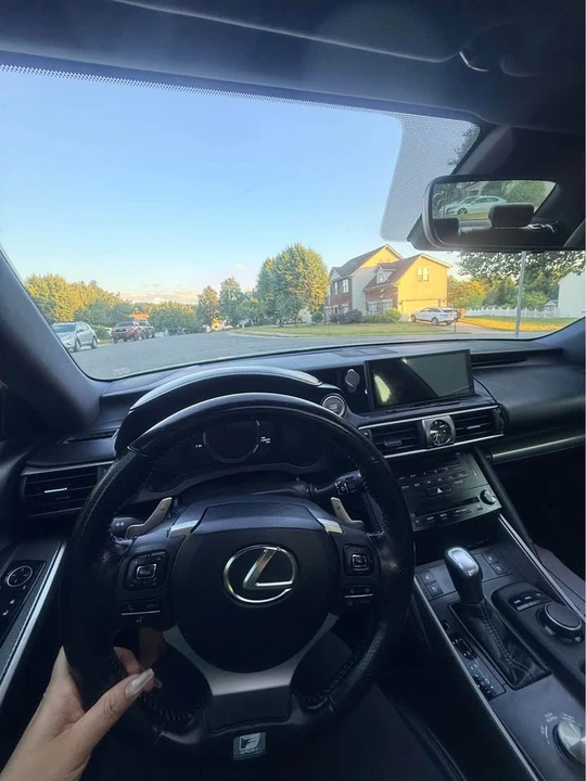 2017 Lexus IS 3rd Gen - Image 9 of 12