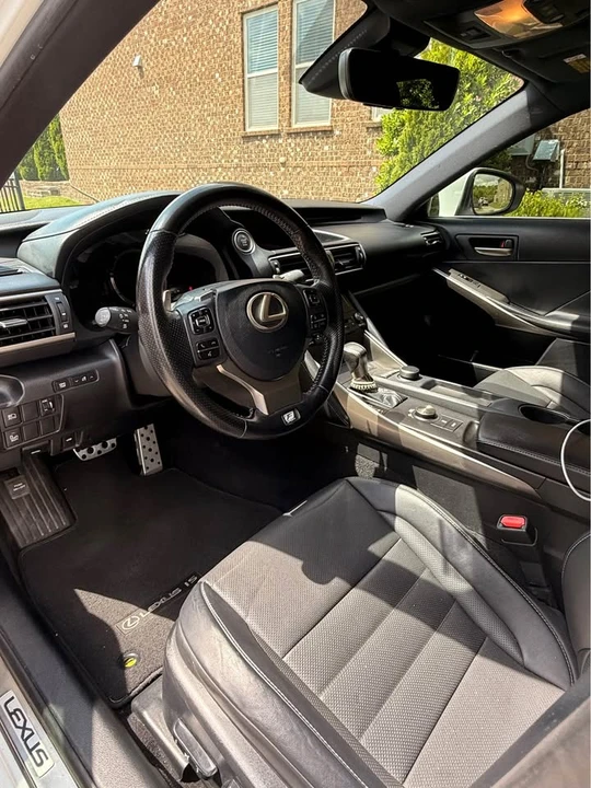 2017 Lexus IS 3rd Gen - Image 8 of 11
