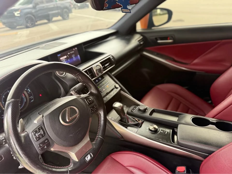 2017 Lexus IS 3rd Gen - Image 9 of 13