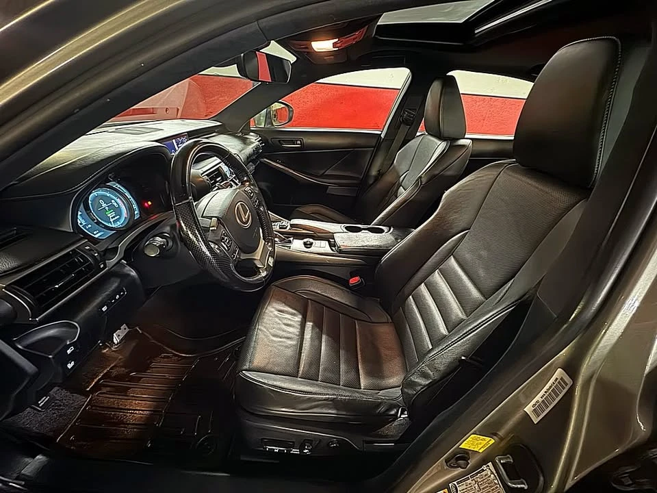 2017 Lexus IS 3rd Gen - Image 11 of 20