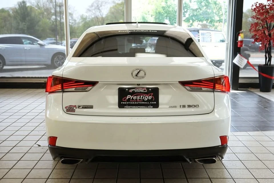 2017 Lexus IS 3rd Gen - Image 4 of 20
