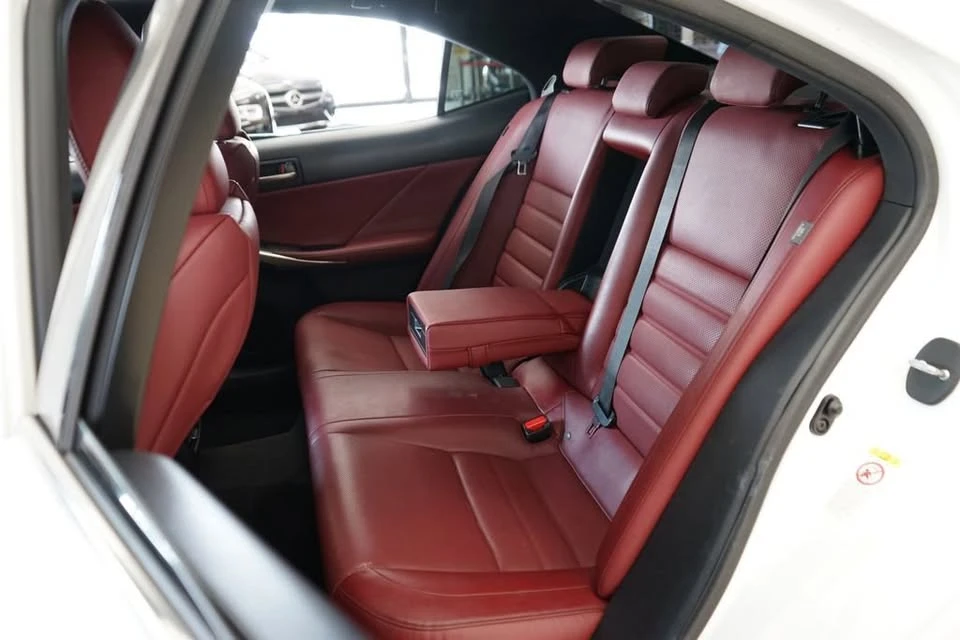 2017 Lexus IS 3rd Gen - Image 19 of 20
