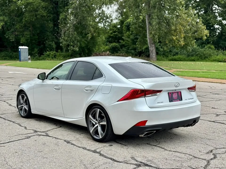 2017 Lexus IS 3rd Gen - Image 8 of 18